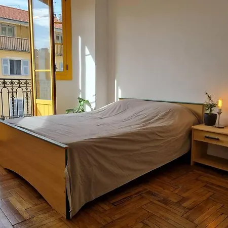 アパート Cozy 15min Walk From The Beach 70m2 ニース