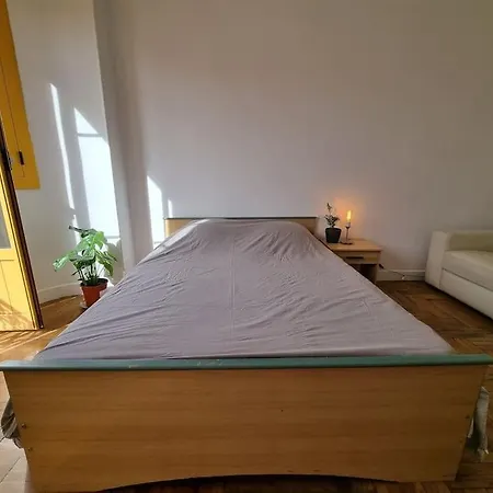 Cozy 15min Walk From The Beach 70m2 아파트 니스